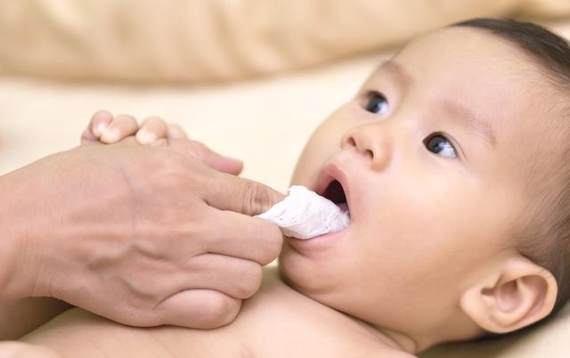 孩子不爱刷牙怎么训,如何对付不爱刷牙的小朋友