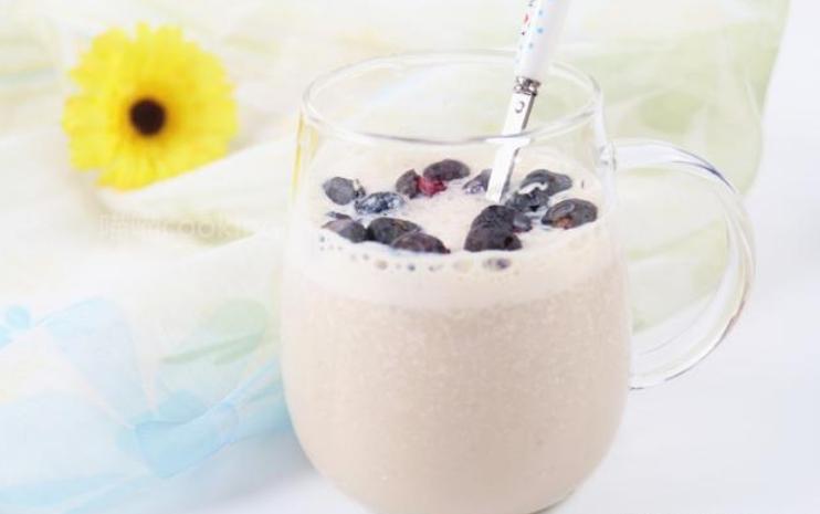 2分钟就能学会的9种自制饮品,用常用的食材做简单又好看的饮品