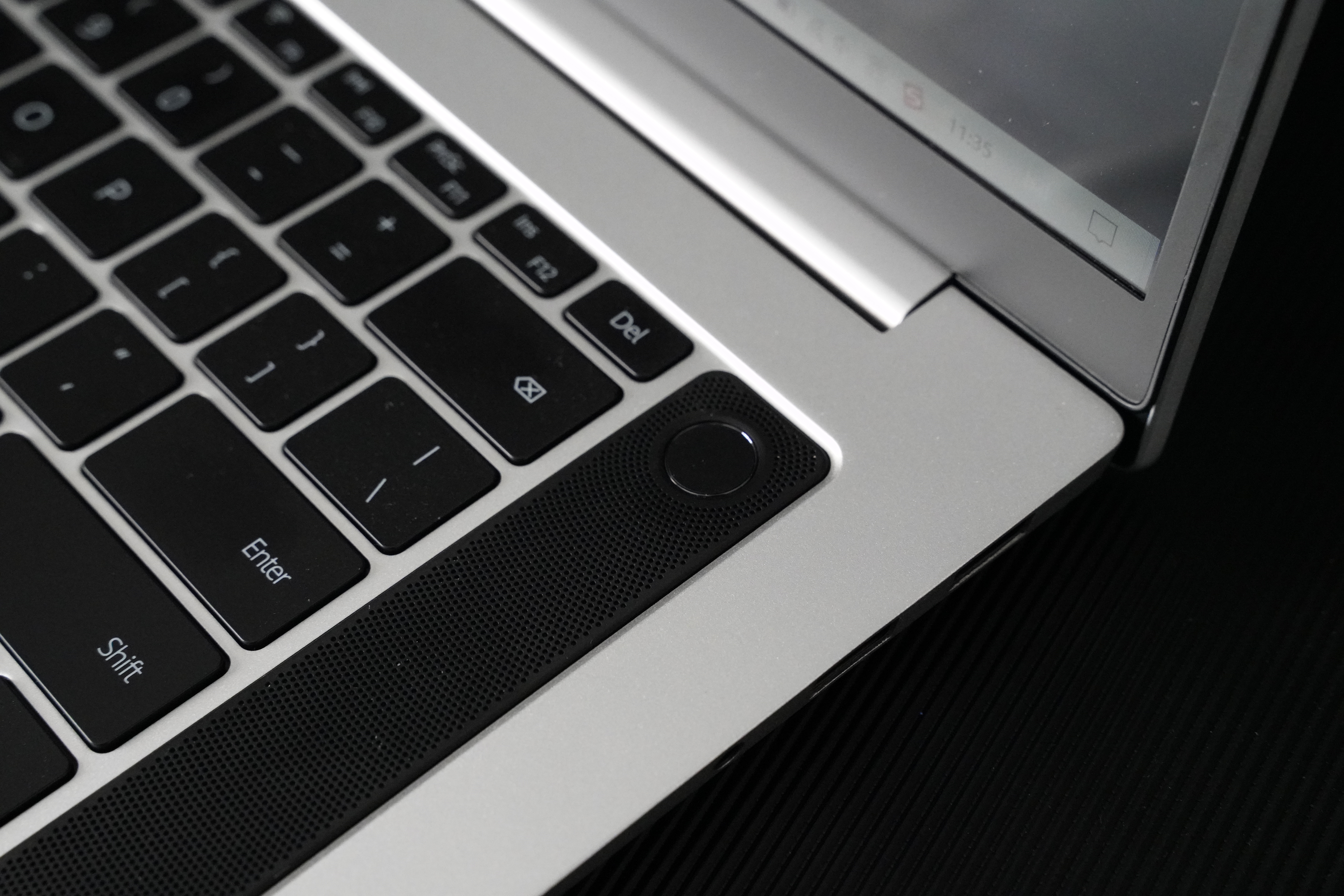 光荣magicbookpro2020拆机,光荣magicbookpro2020版拆解