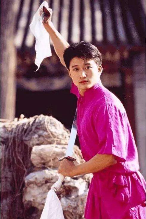 十四岁的武术冠军,吴京得过多少武术冠军