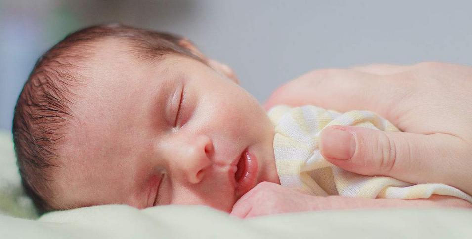 婴儿式睡姿促进睡眠,哪种姿势是婴儿最安全的睡眠姿势