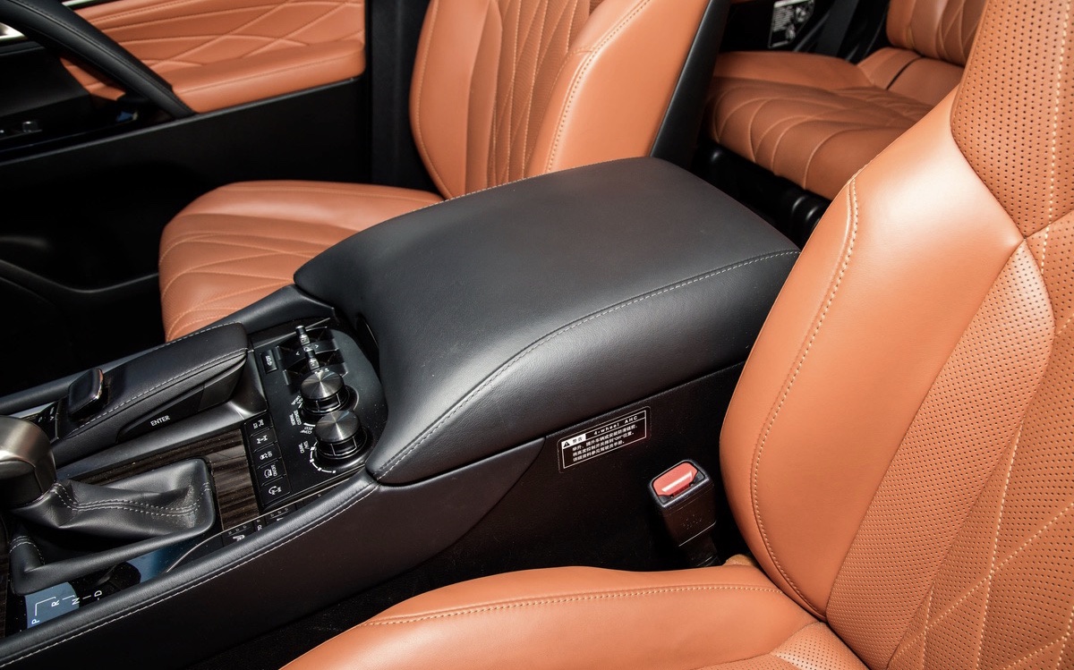 丰田suv全部车型油电混合七座38万,丰田全新7座suv来袭预售30万