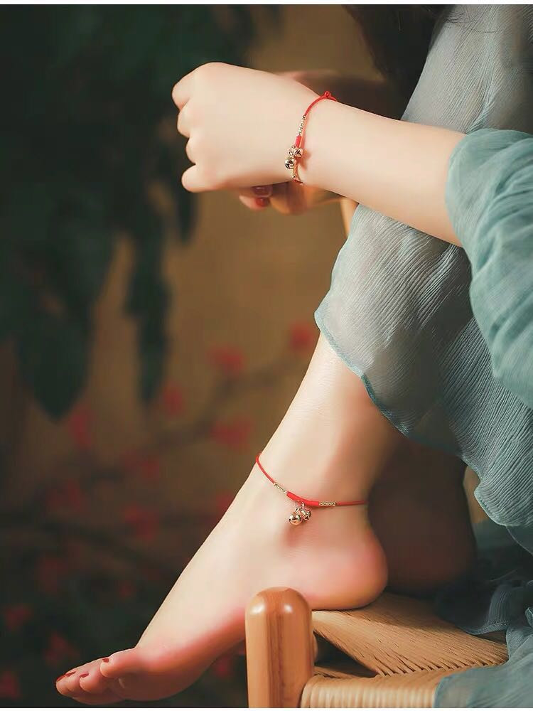 夏季搭配小饰品,夏日饰品的选择与搭配