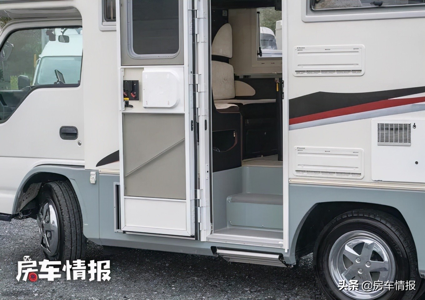 五十铃平头顶房车,六卧五十铃平头升顶房车