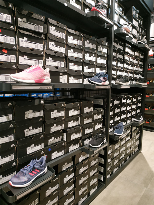 晋江耐克阿迪折扣店,耐克阿迪折扣店的进货渠道在哪儿