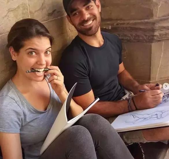 宠妻硬汉画下与妻子的日常私密生活，引网友围观:这才是爱情呀!