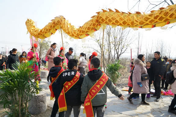 梦想让乡村更美好——南门小学雏鹰梦想小队参加第二届马郢村晚