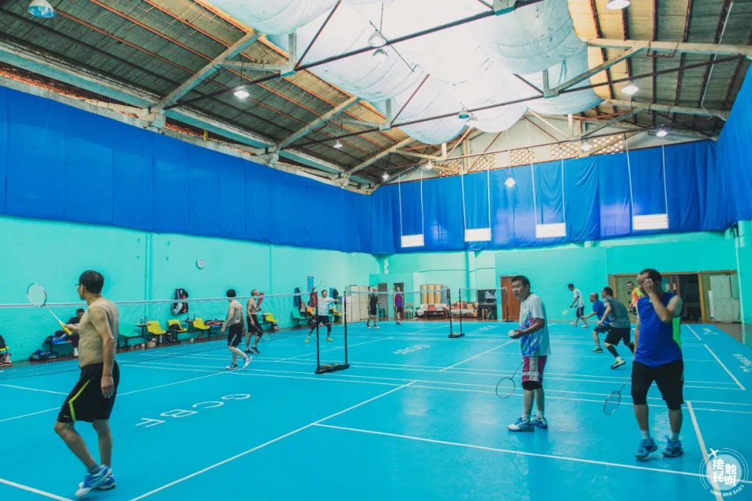 一座昆钢城半部云南史,昆明拓东体育馆和贺龙体育馆