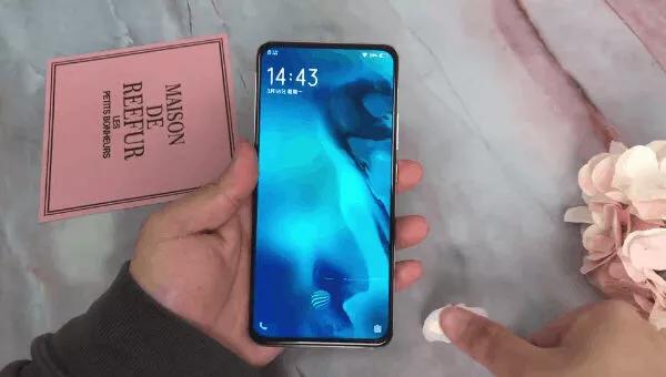 vivox27搭配零界全面屏设计,vivox27有哪些黑科技功能