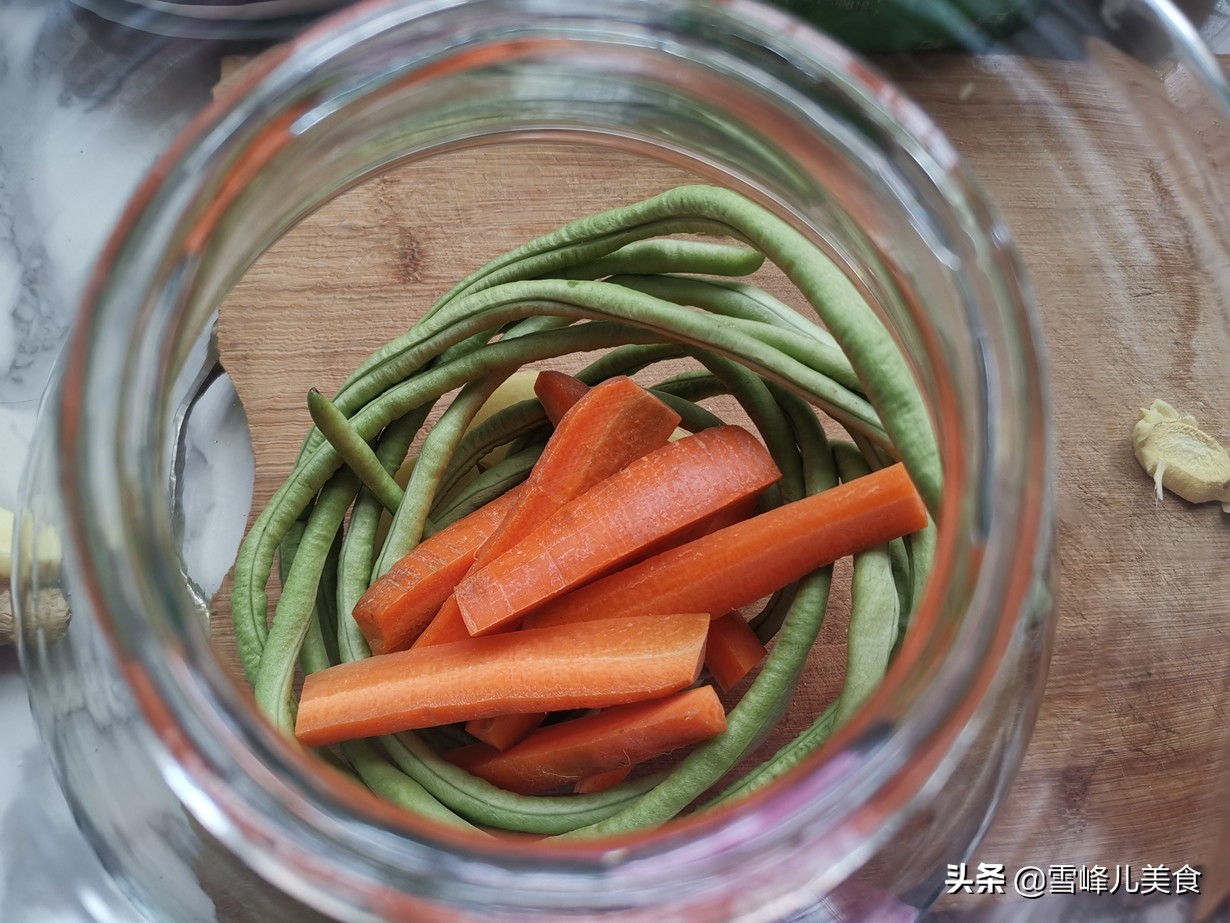 四川泡菜的正宗做法手把手的教,四川泡菜酸辣大白菜最正宗的做法