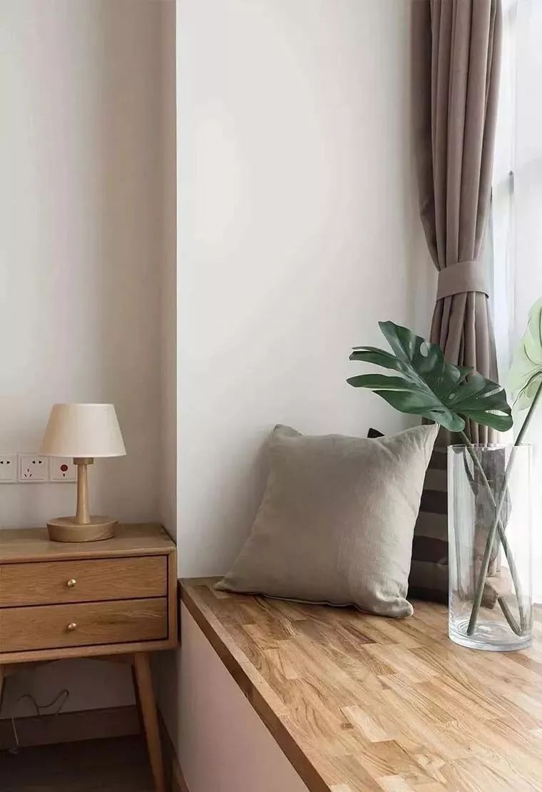 小窗户飘窗图片,飘窗窗台板详图