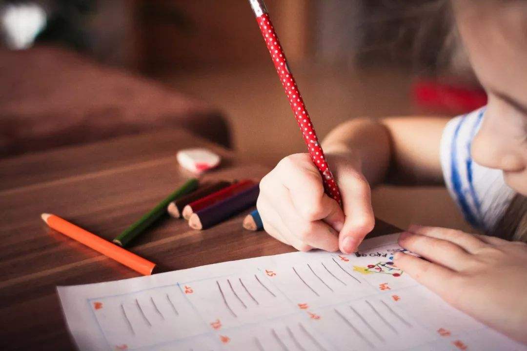 四年级应用题100道小学数学易错题,一年级数学应用题100道易错题答案