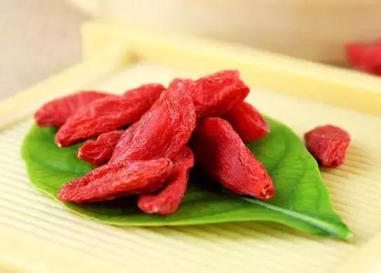 男人肾虚出冷汗吃什么,男人肾虚出虚汗吃什么药呢