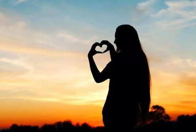 人美诗更美，当代才女有好诗，幽兰子诗集：已是秋心比月凉