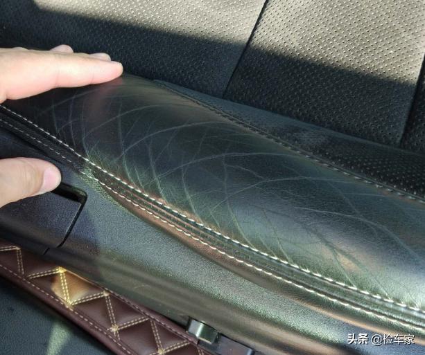 2万公里贬值80多万，45万买辆V8+6.4L的JEEP大切诺基SRT还值吗？