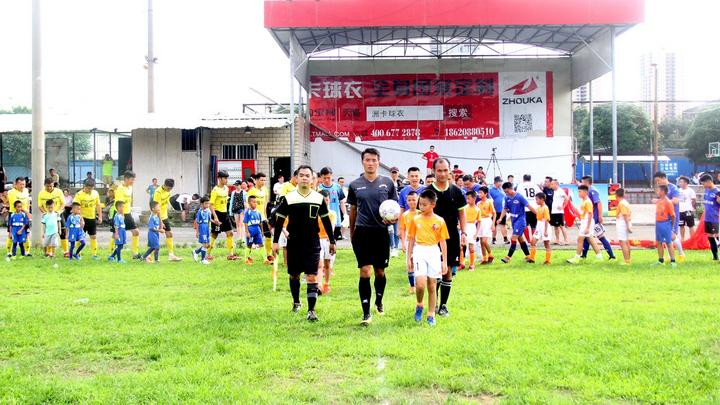 广西公益足球邀请赛,公益捐赠献爱心助力防疫显真情