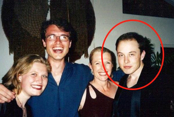 “失控特斯拉”背后富豪：身价千亿、逃兵役、泡女明星、有6个娃