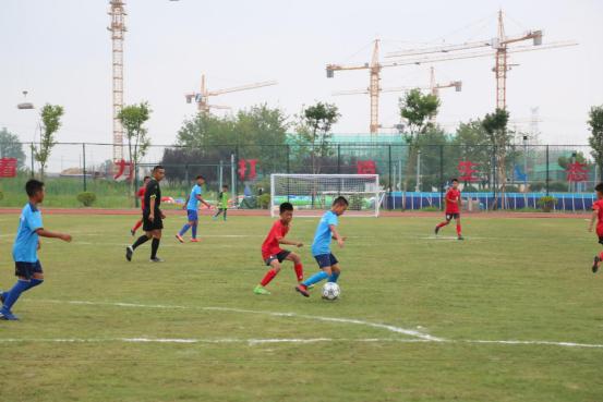 小小少年足球嘉年华,青少年足球暑期训练营