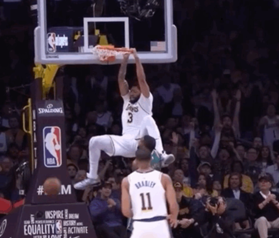 詹姆斯续约湖人的2大条件曝光,湖人完成重量级签约