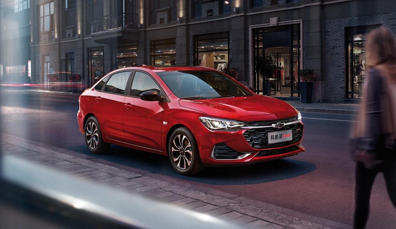 名爵mg5和科鲁泽rs怎么选,名爵5和科鲁泽1.3哪个省油