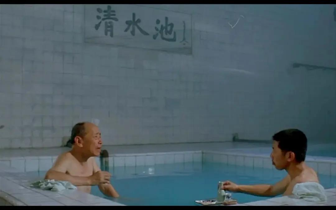 别卷了，东北澡堂都有图书馆和无限量麻辣烫了