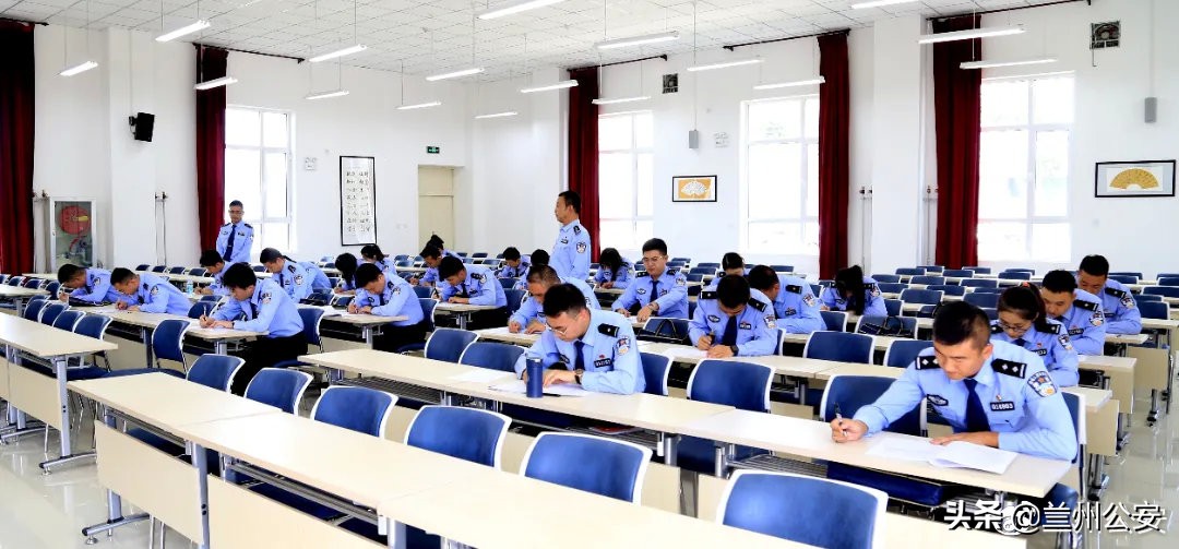 公安青年心向党建功新时代活动,举行弘扬公安精神主题党日活动