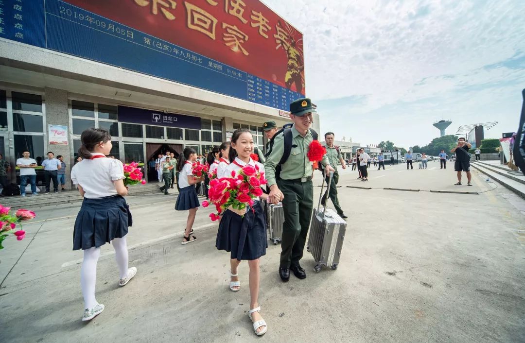 部队接兵仪式,激动人心的送兵仪式