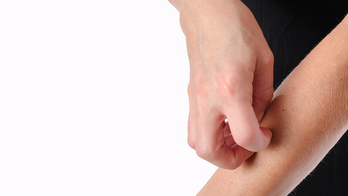 *处私**发痒、长疙瘩：这种病无法治愈，影响胎儿发育，无*生活性**也有