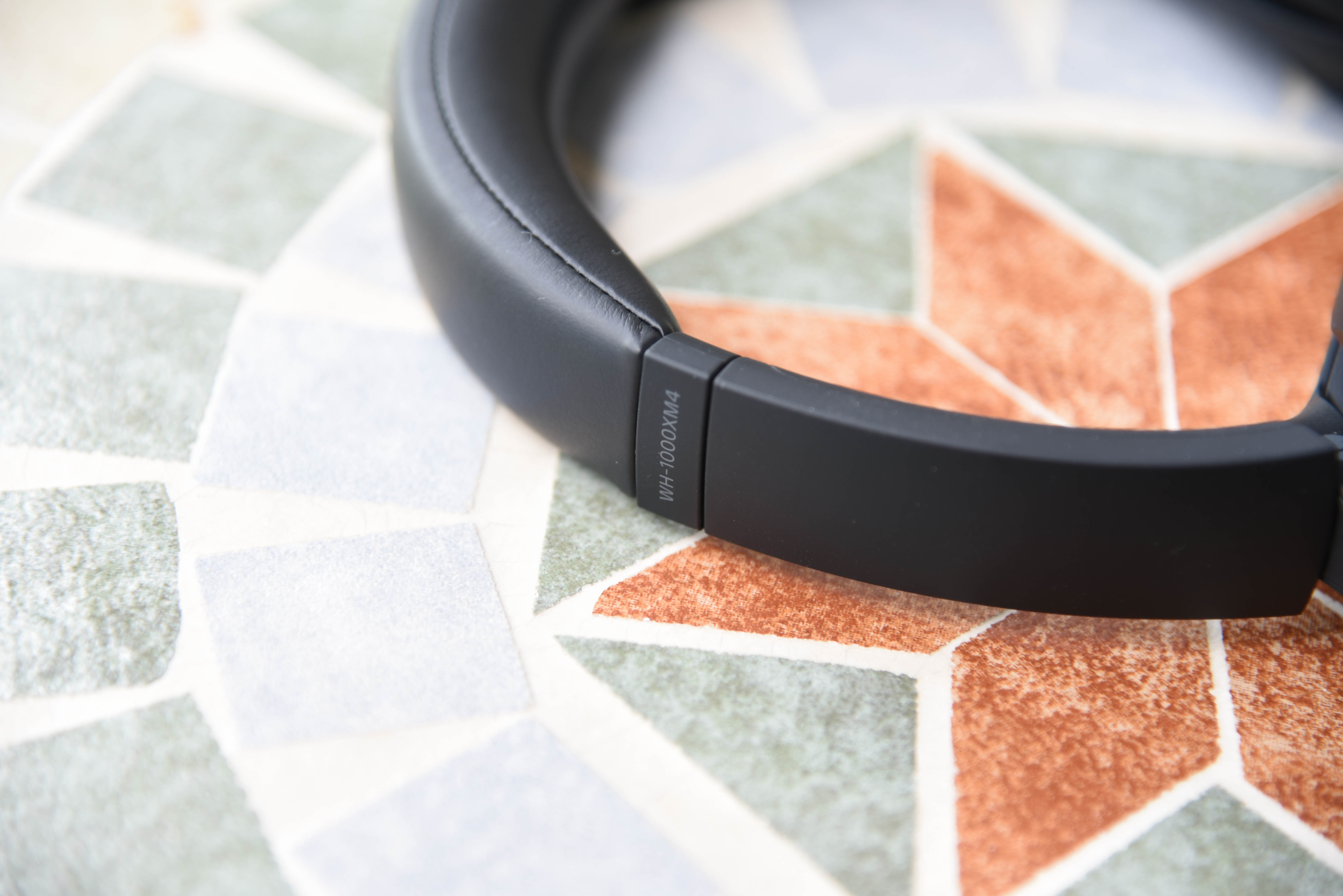 看似平静实则暗藏凶险,看似表面平静实则暗藏汹涌