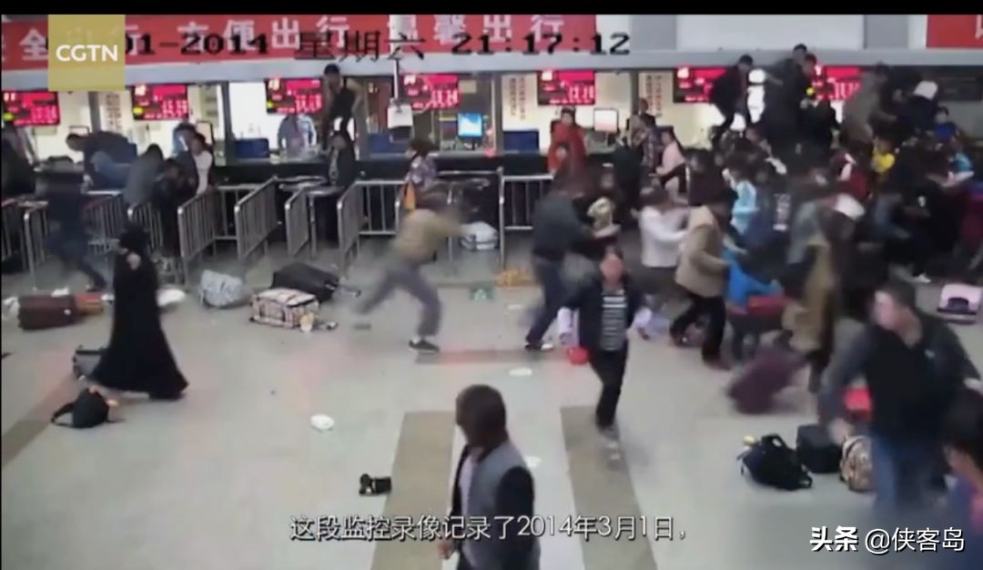 侠客岛：引众怒的厄齐尔，到底支持了什么恐怖策划？