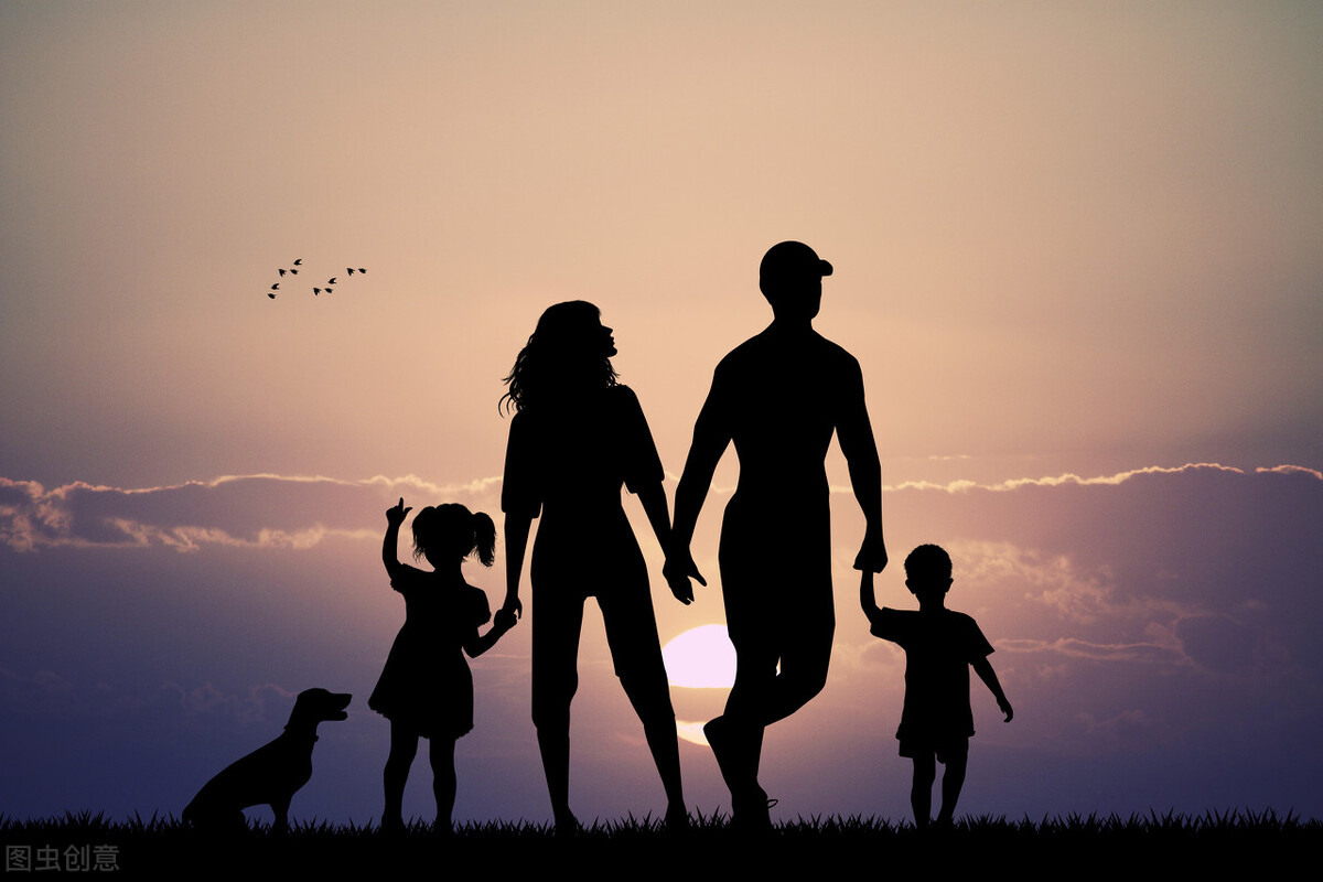 认清那些来自原生家庭习以为常的伤害：《原生家庭》