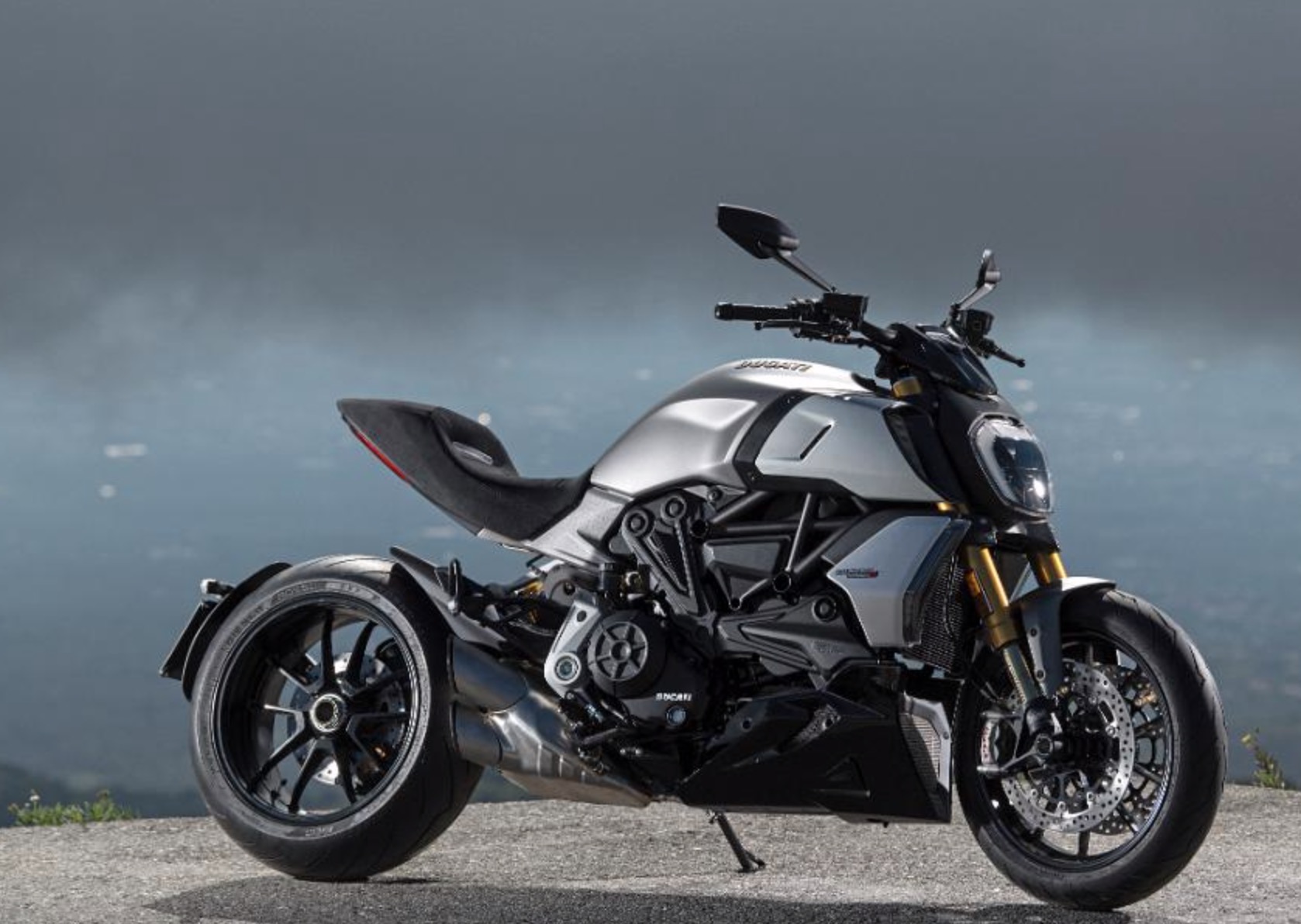 杜卡迪全新巡航版大魔鬼xdiavel,杜卡迪大魔鬼xdiavel版是自动挡吗