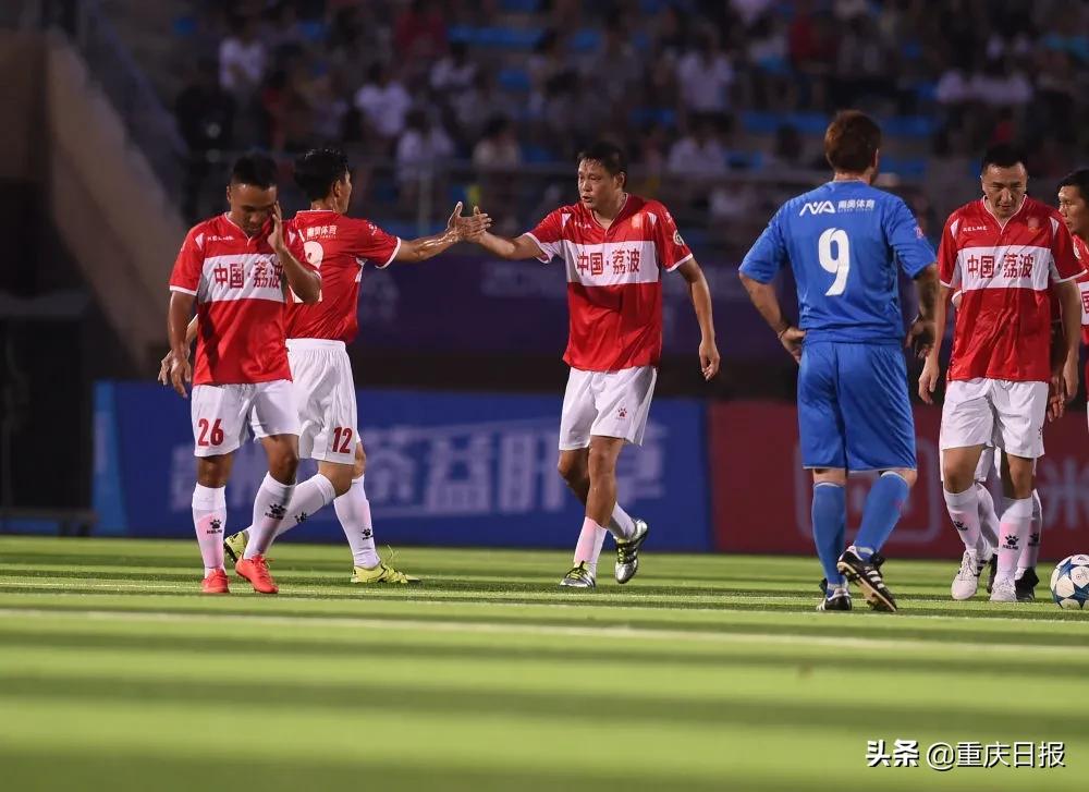 国足男篮互怼,国足男篮吐槽大会