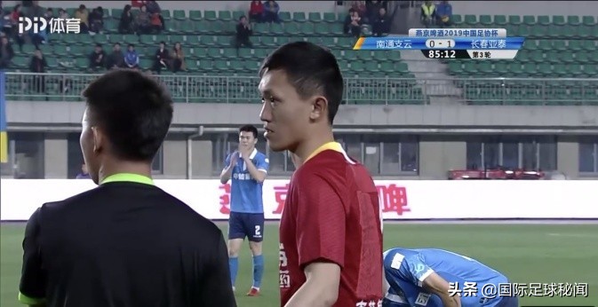 亚泰换门将,长春亚泰门将弃门出击