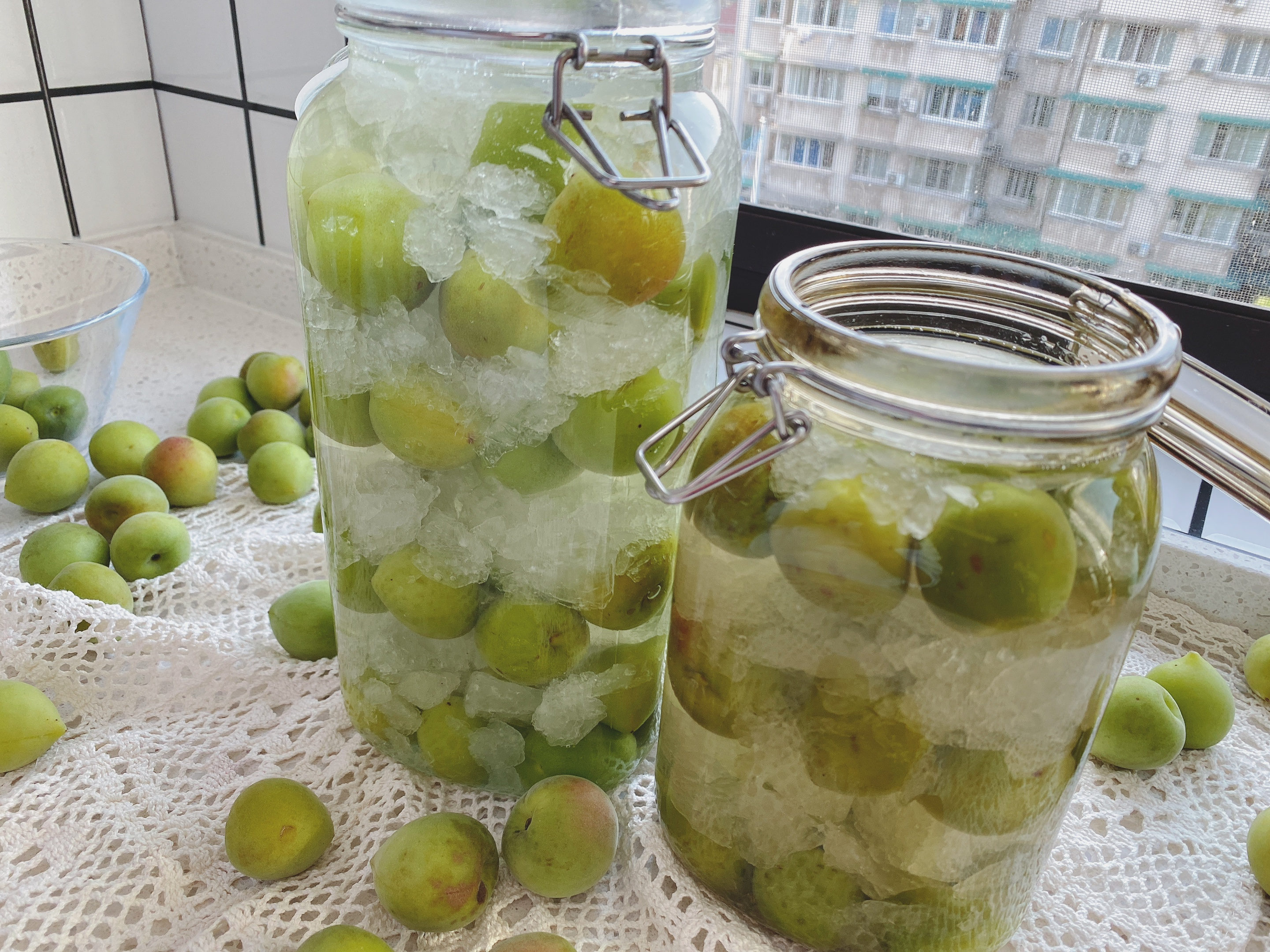 青梅酒用浓香还是酱香好喝,青梅酒最好选什么白酒