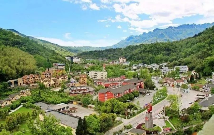 成都市内泡汤温泉第一名,成都周边温泉谷