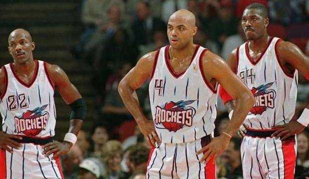 人物I奥拉朱旺—非洲男孩驰骋NBA，90年代四大中锋华山论剑