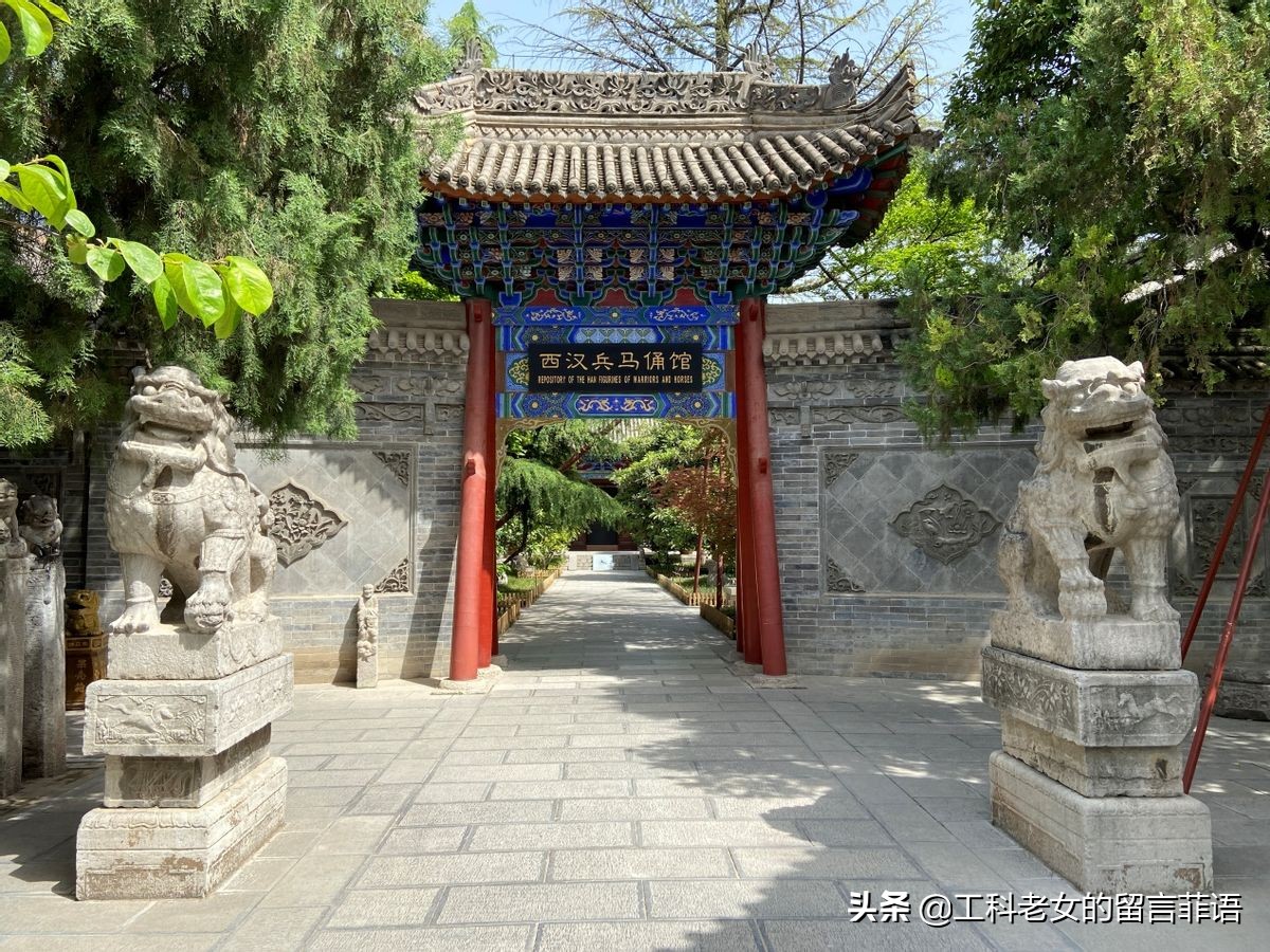 咸阳西汉兵马俑,陕西历史博物馆彩绘胡人骑驼俑