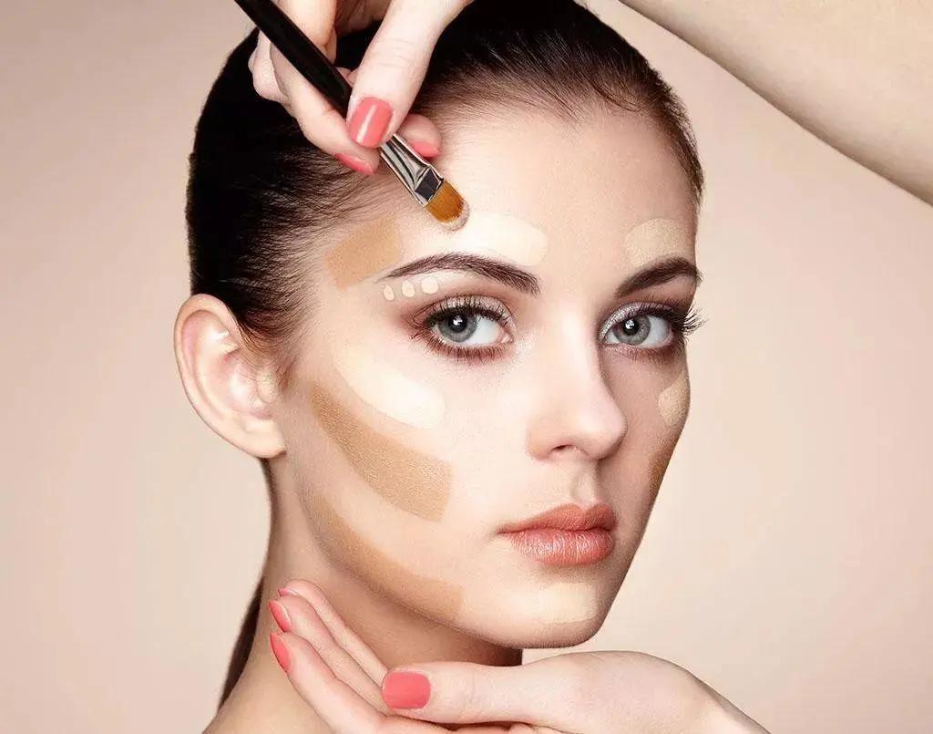 怎么用妆容改善面部缺陷,如何通过化妆修饰自己的缺点