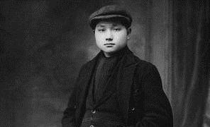 55年我国实行军衔制，*小平邓**在元帅中能排第几？两份名单揭晓答案