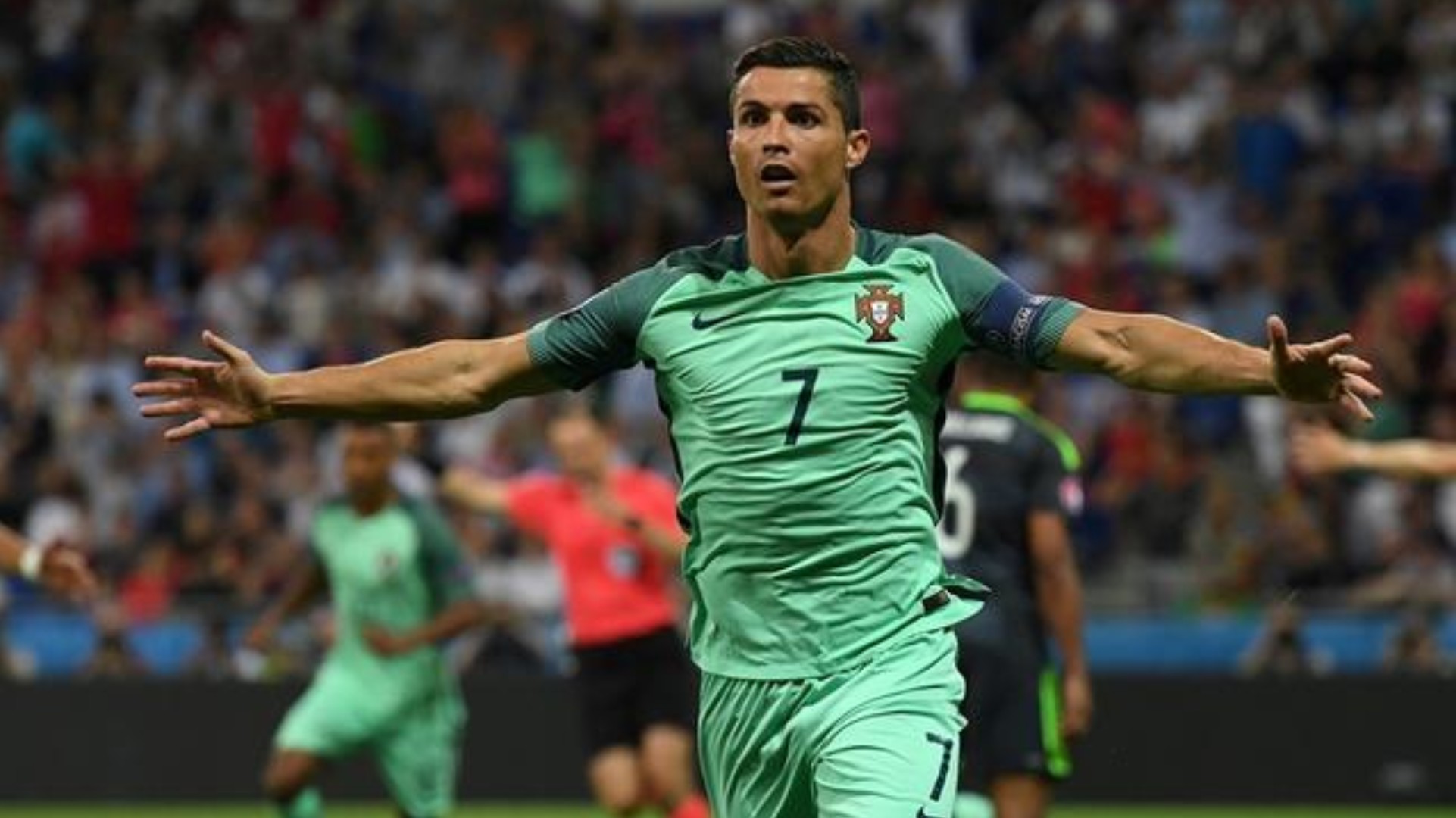 历史第一右边锋是谁,历史第一边锋排行