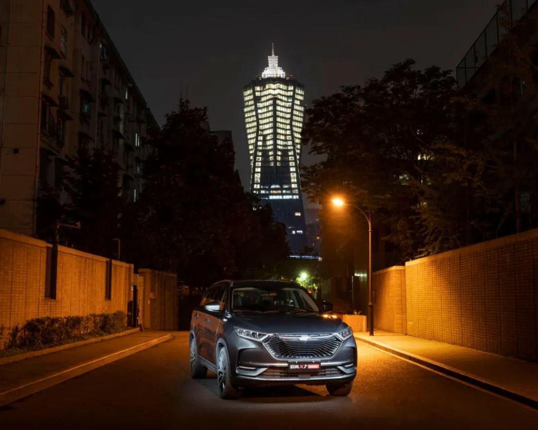 geeker版是长安欧尚x7新增的一款,长安欧尚x7geeker版到店实拍