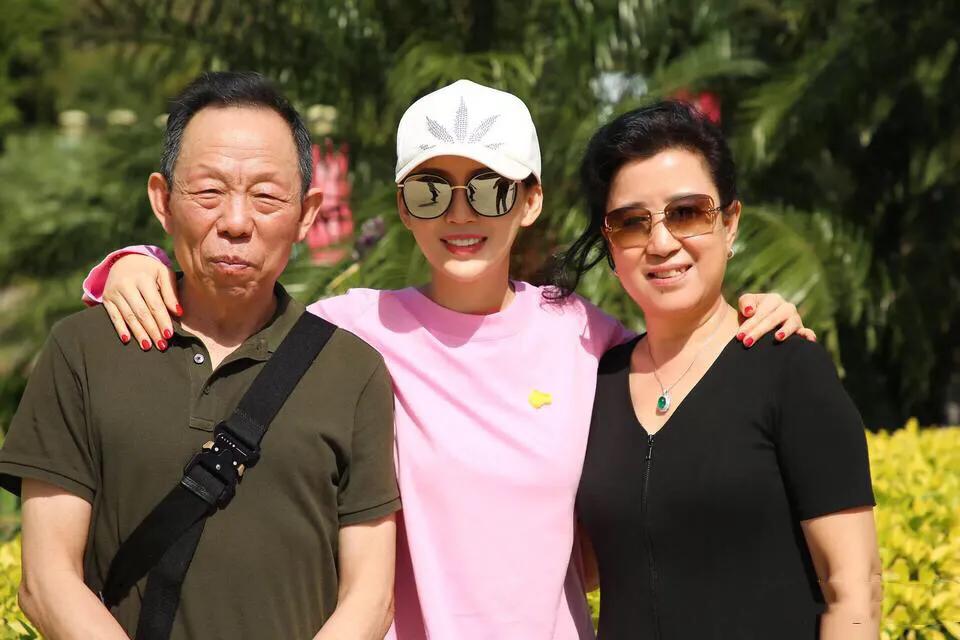 九球天后潘晓婷的成名之路,九球天后潘晓婷结过婚没有