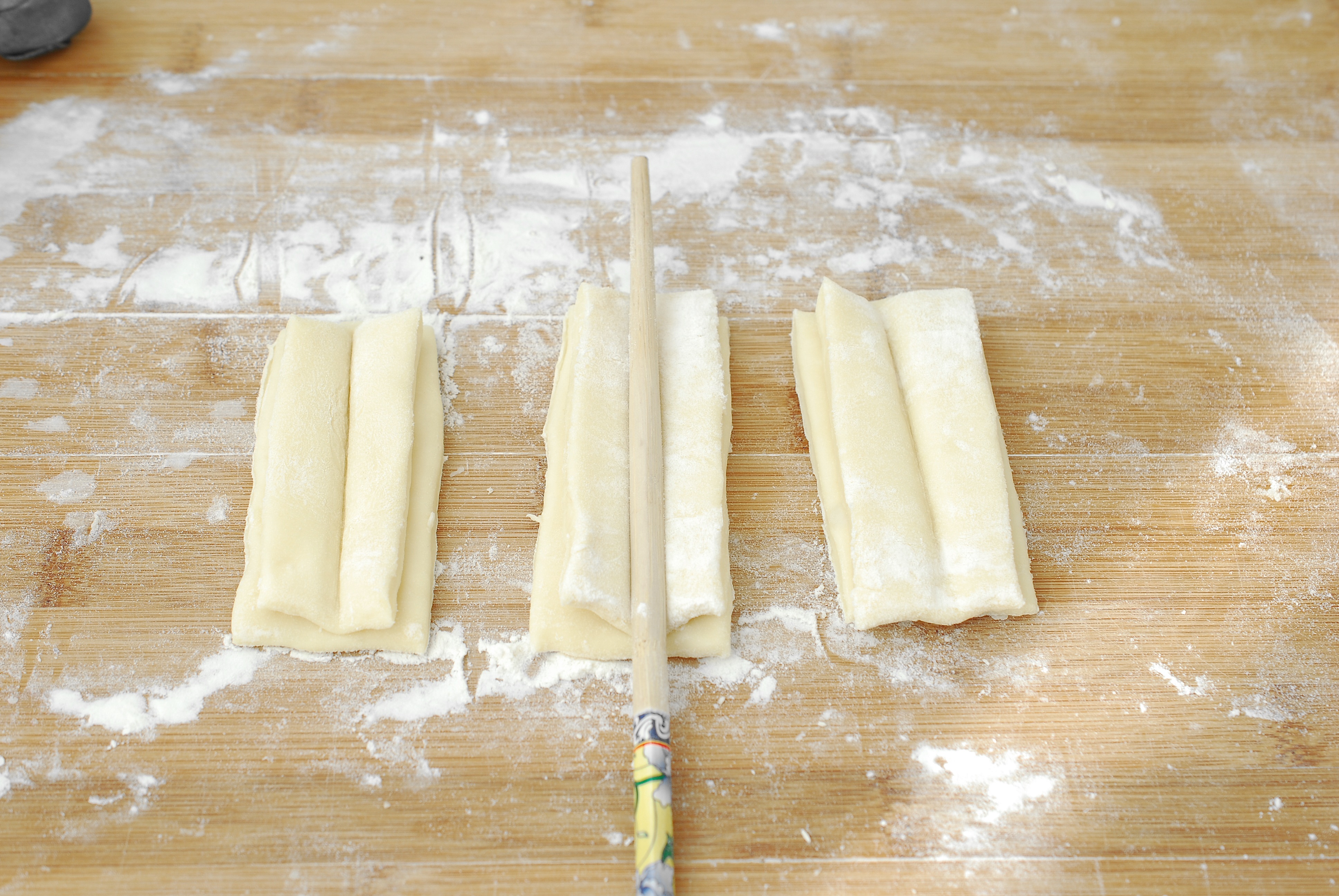 在家炸油条不用泡打粉最快的方法,不要酵母粉和泡打粉炸油条方法