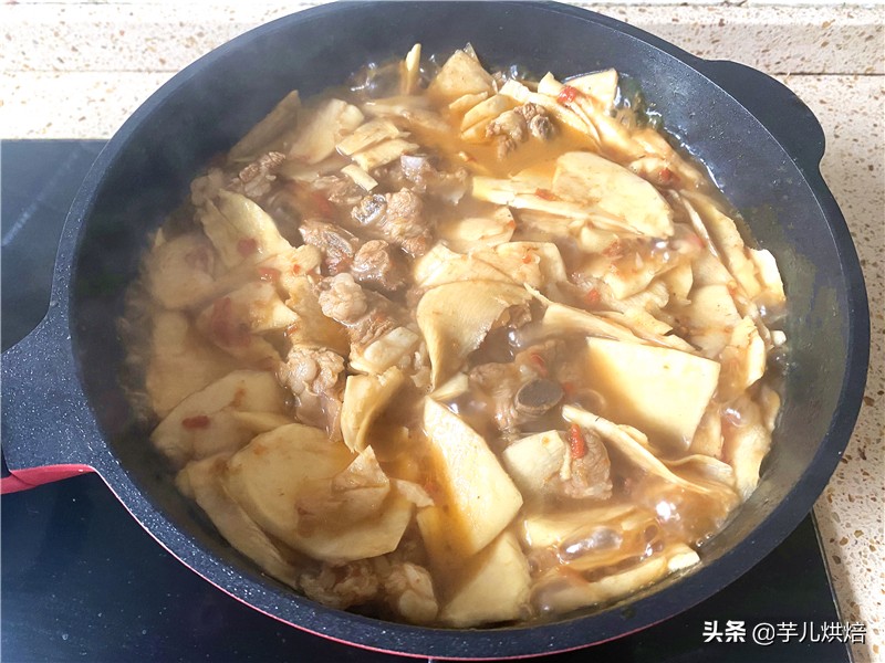 鲜竹笋怎样吃好吃又简单,这才是竹笋最好吃的做法脆爽可口