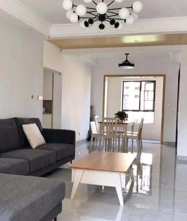 婚房卧室搭配什么家具简约大气,原木风客厅婚房布置