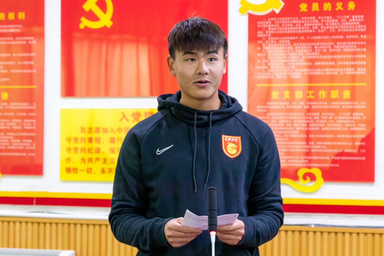 达川逸夫小学学子龚秋乐回母校传经送道