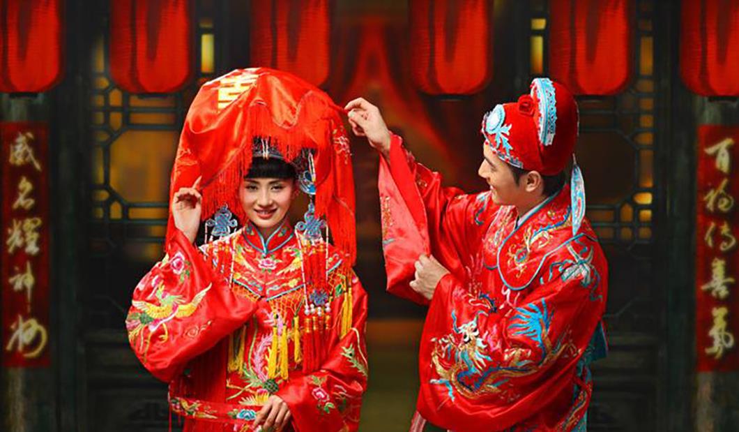 孔雀女和凤凰男的悲剧,孔雀女爱上凤凰男后来咋样了