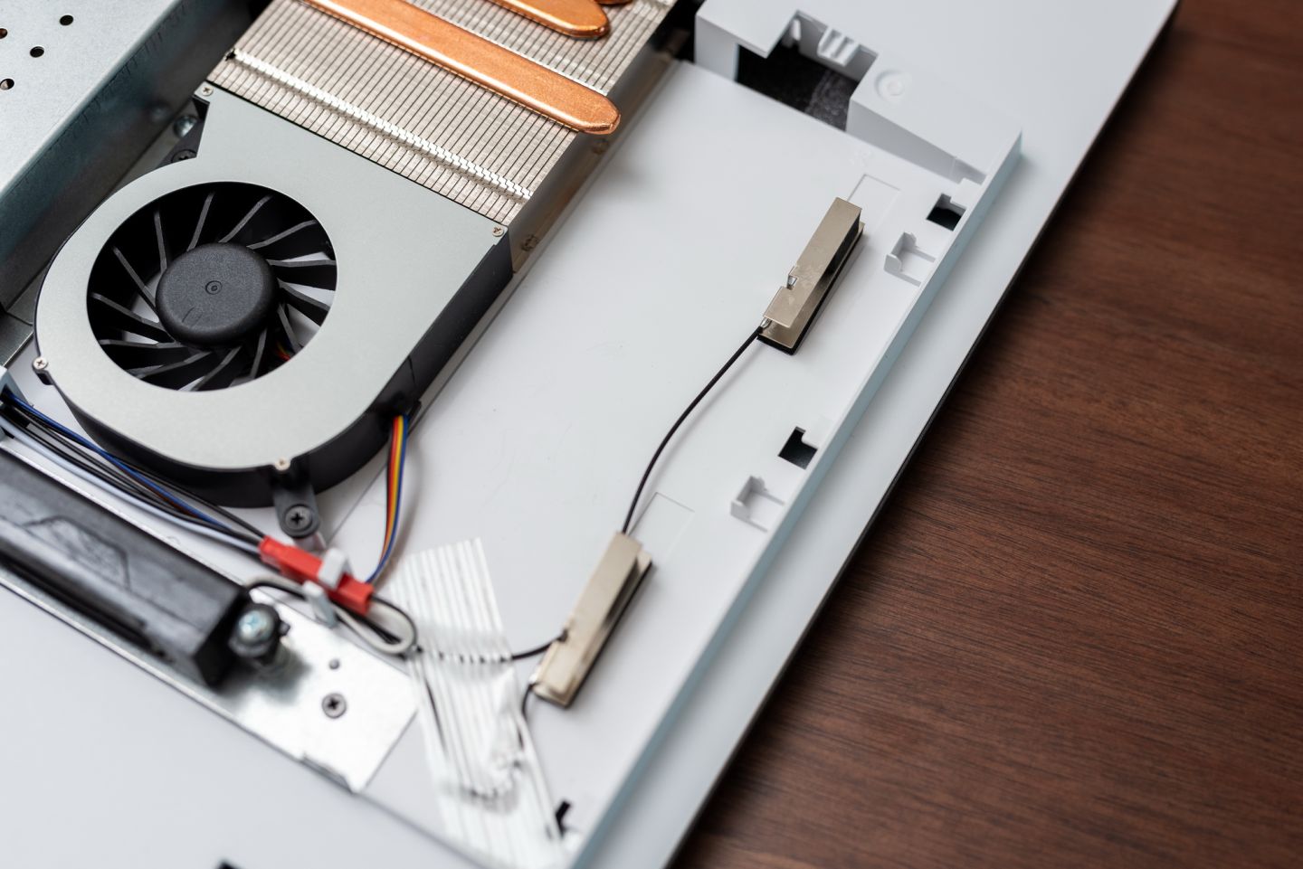 性价比的一体机体验怎样？HKC蚂蚁电脑