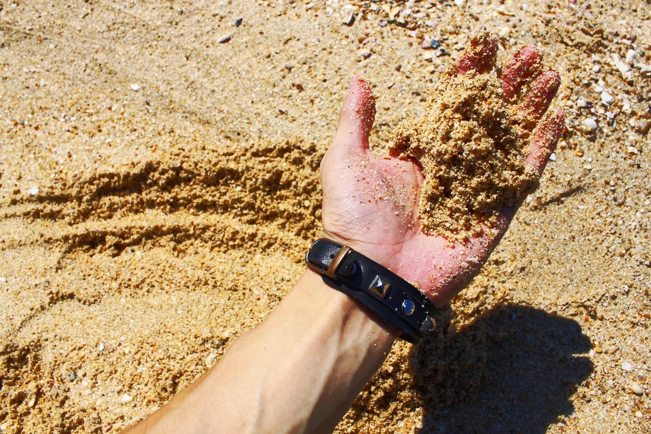 10年涨20倍，砂子都开始按斤卖？网友：难怪房价涨那么快